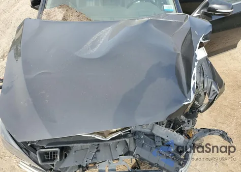 2018 Genesis G80 Base из США, поврежденный, VIN KMHGN4JE4JU251014